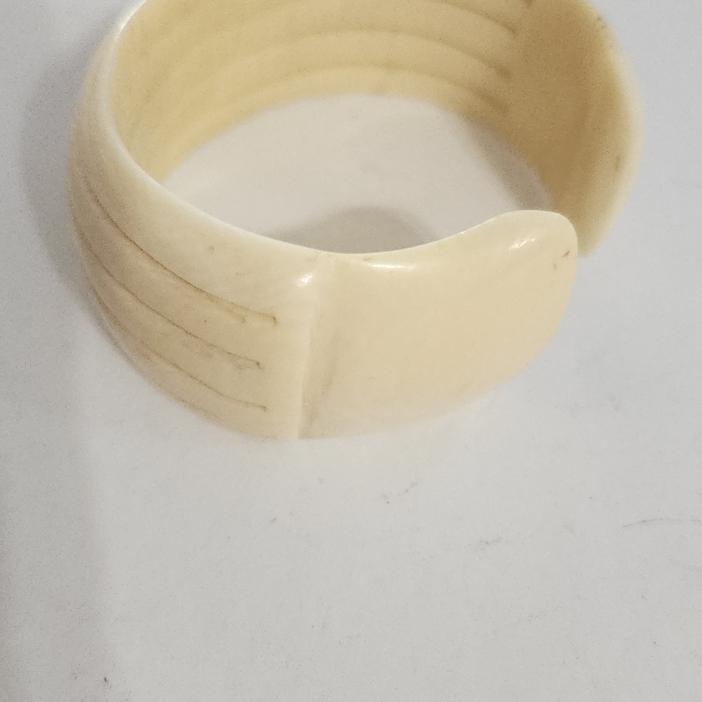 Ivory Polished Cuff  Bangle - Picture 3 of 7